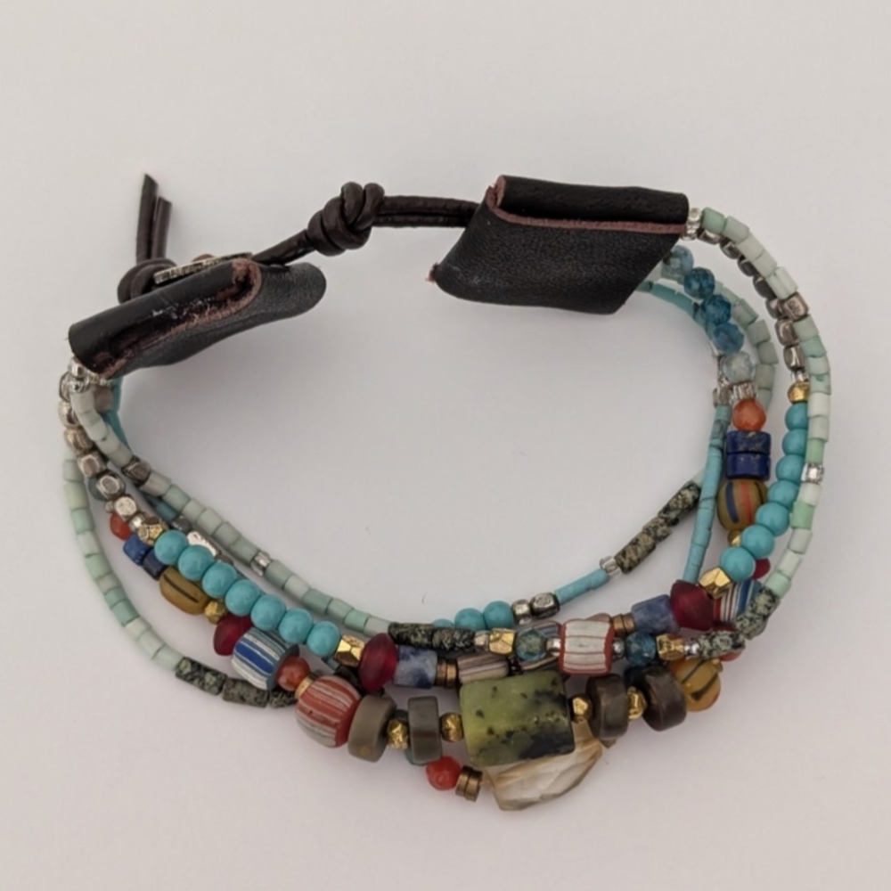 Johnny Was Multicolor Beaded And Leather Bracelet With Button Closure - Picture 3 of 7